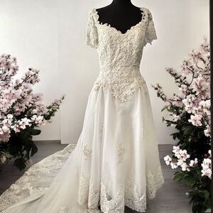 JASMINE Wedding Dress Princess Ball Gown With Detachable Train